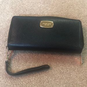 Michael Kors Jet Set Travel Wristlet